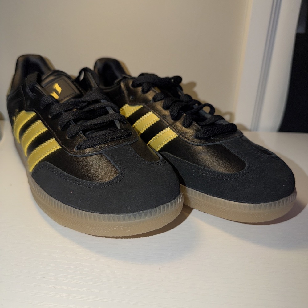 adidas Samba Messi Gold IH8159 Size 4.5 Men/6 Women